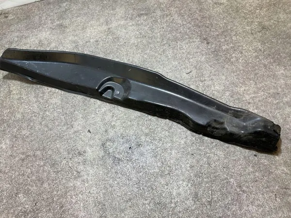 Guardabarros OEM L1TBS16E560AA para Ford 1.0L image 3