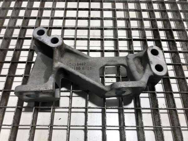 Suporte de escape Scania OEM 2513427 - Estado usado image 2