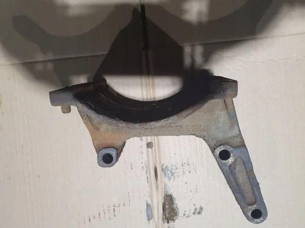 Kompressorhalterung SCANIA R 420 Euro 5 OEM 1234567 image 2