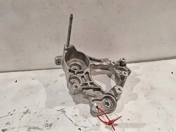 Support compresseur clim OEM 119105MZ0A Renault image 2