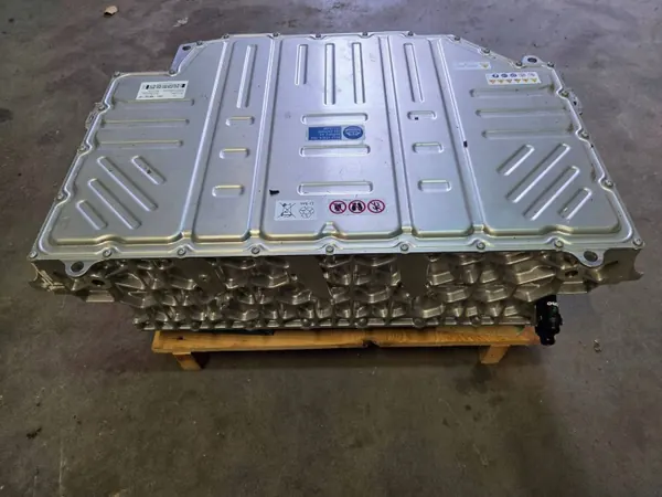 Jaguar Akku OEM L8A2-10B759-AD 49Ah Käytetty image 4