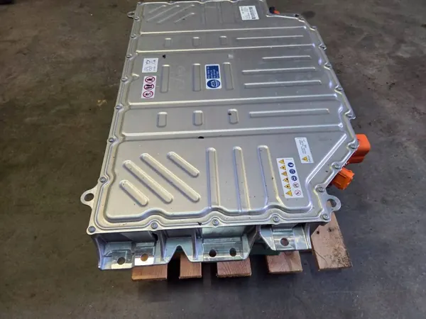 Jaguar Akku OEM L8A2-10B759-AD 49Ah Käytetty image 5