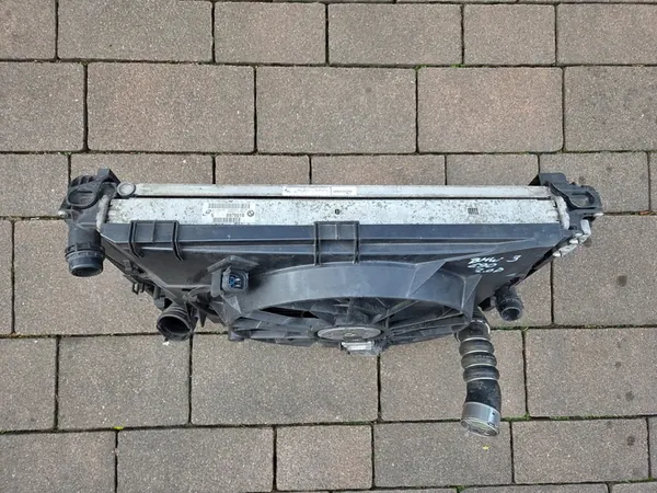 BMW 3 E90 E91 2.0D Conjunto de Radiador con Ventilador image 2