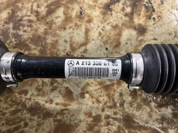 MERCEDES W213 Semi-Eixo Dianteiro Direito 4MATIC image 4