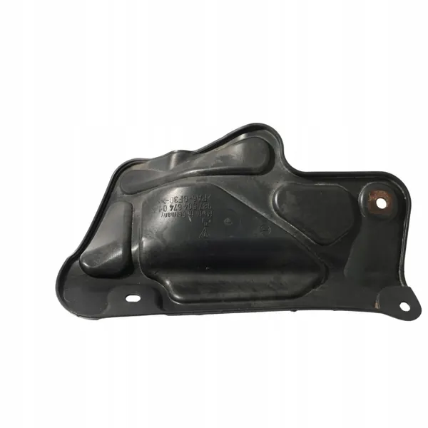 Porsche Cayman 987 Bakre Höger Skärmfoder OEM 98750467401 image 10