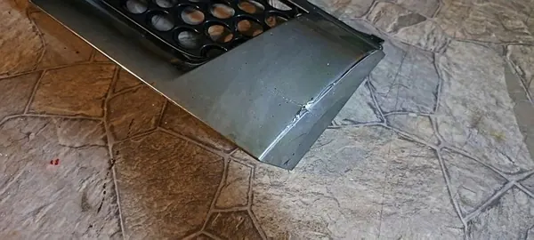 Nissan Navara D22 2002-2005 Grill Chrome image 2