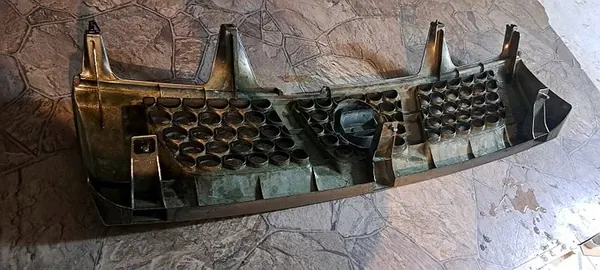 Nissan Navara D22 2002-2005 Grill Chrome image 3