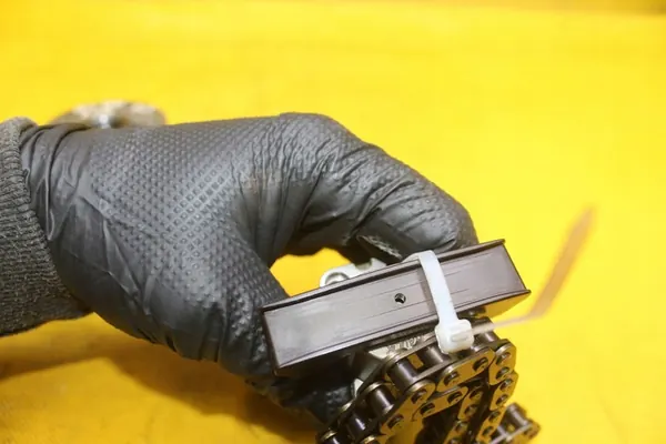 VVT-kedjespännare Audi A4 B6 2.0 ALT 06B109088D image 3