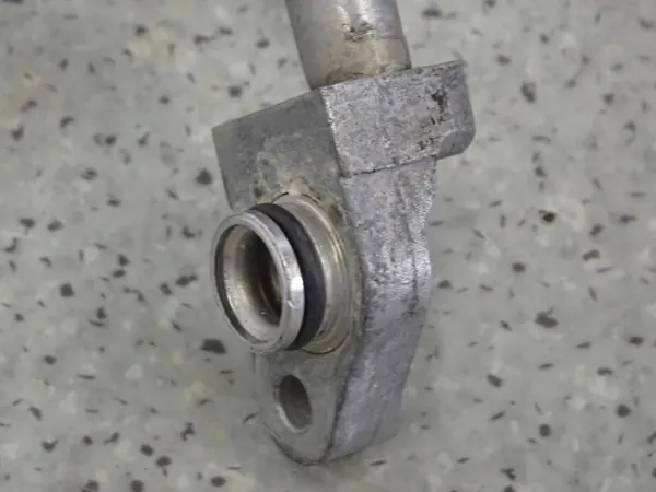 Toyota Corolla E12 1.4 D4D Tuyau Climatisation image 3
