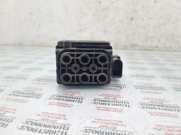 Módulo suspensão pneumática VW OEM 15152400082 - Usado image 2