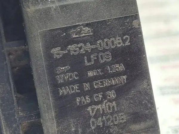 Módulo suspensão pneumática VW OEM 15152400082 - Usado image 7