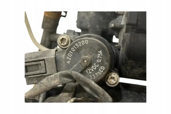 Mercedes-Benz Luftkompressor OEM 4Z01015200 Gebraucht image 7