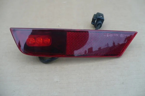 Volkswagen Up takavalo OEM 1S0945701 - Käytetty image 2