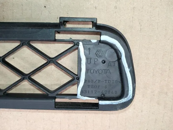 Griglia centrale superiore anteriore Toyota RAV4 III 2005-2008 OEM image 7