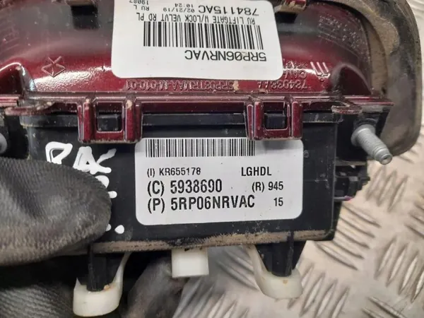 Chrysler Pacifica achterklephendel OEM 5RP06NRVAC image 3