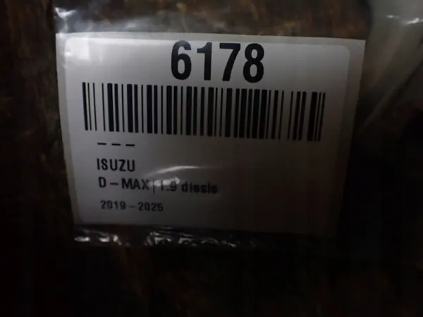 OEM BTU1872 Isuzu D-Max etukatonkahva image 10