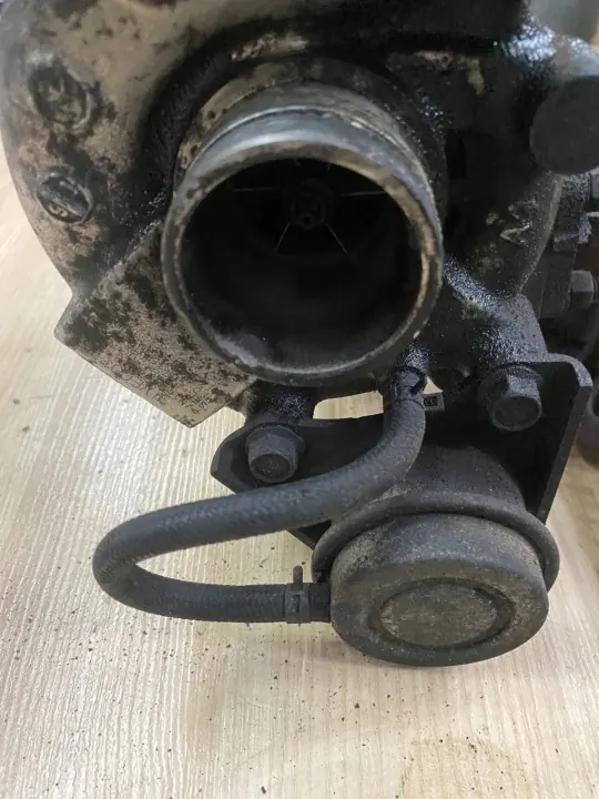 Exhaust Manifold IVECO DAILY 504092116 2.3L image 3