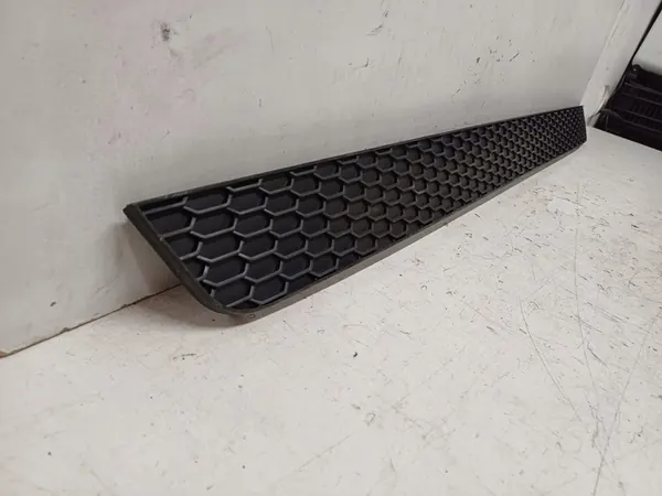 CHEVROLET AVEO T255 07- Rejilla de Parachoques Trasero 96816939 image 4