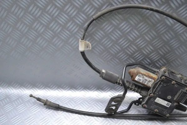 Frein à main électrique OEM 13386364 pour Opel Zafira C image 4
