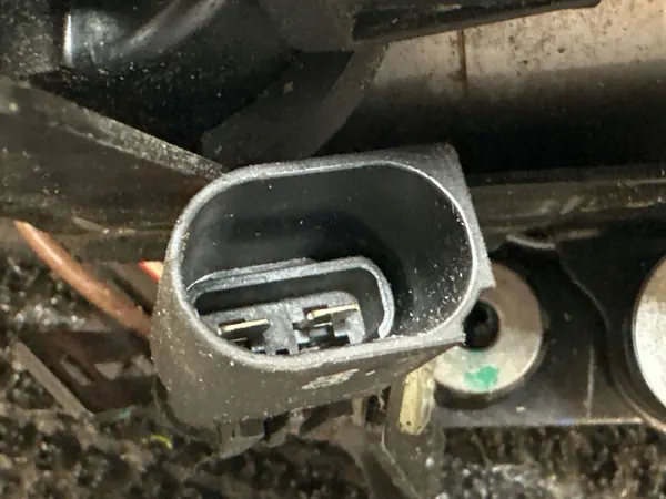 Audi Q7 4M Rear Air Suspension Compressor 10R056089 image 7