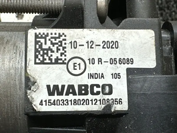 Audi Q7 4M Rear Air Suspension Compressor 10R056089 image 8