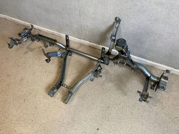 BMW X1 U11 Dashboard Versterking OEM 9644421 image 10