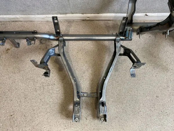 BMW X1 U11 Dashboard Versterking OEM 9644421 image 4