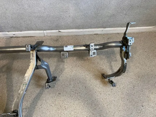 BMW X1 U11 Dashboard Versterking OEM 9644421 image 8