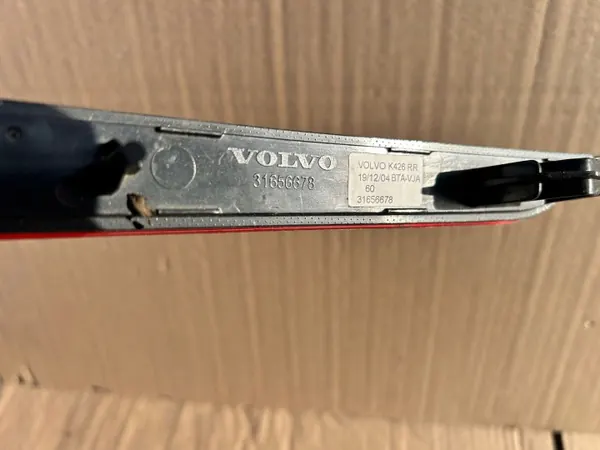 Volvo OEM 31656678 Feu de pare-chocs arrière droit image 3