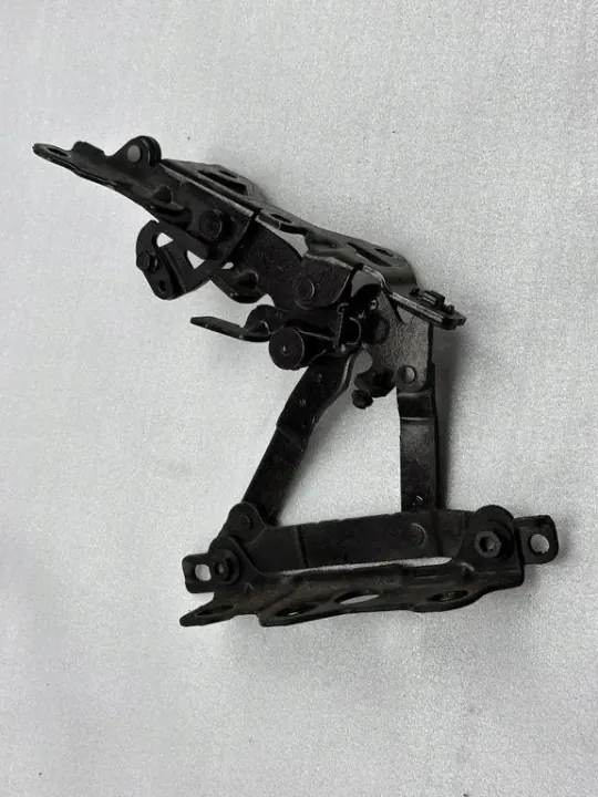Mercedes-Benz S W222 konnuskarmit OEM A22288001 image 2
