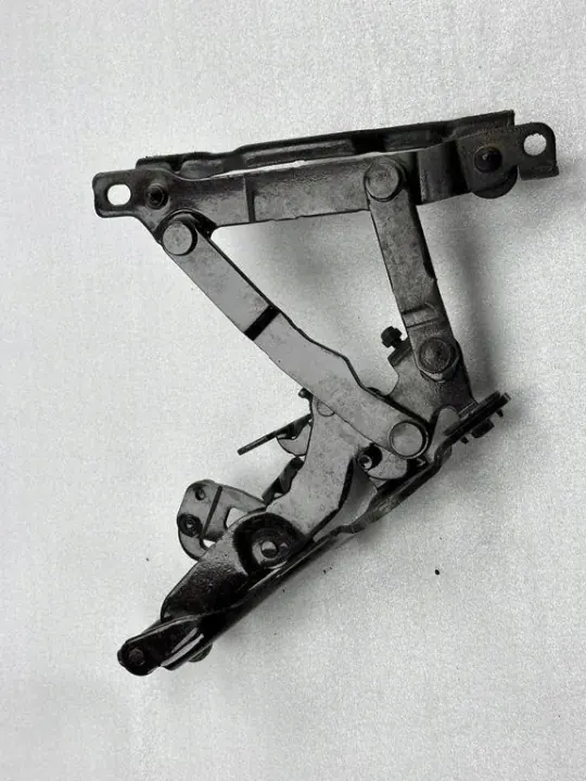 Mercedes-Benz S W222 konnuskarmit OEM A22288001 image 3