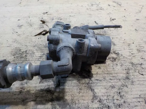 Scania EBS-modulatorventil OEM 4721950970 image 4