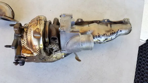 Turbo para Audi S8 D4 Lift 4.0 TFSI Derecho image 2