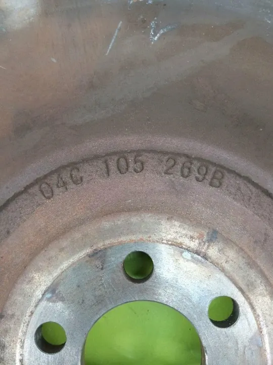 Volante OE VAG 04C105269B image 5