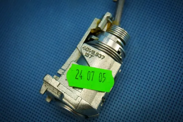 OEM 4G8837167 Cerradura Puerta Conductor Audi A7 S7 RS7 image 4