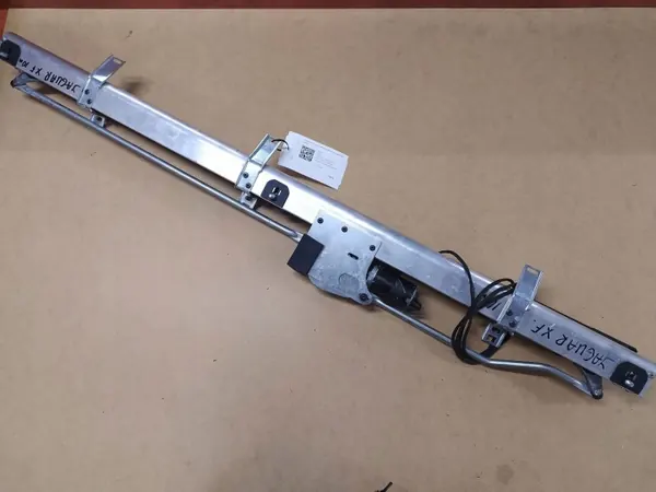 Jaguar XF Türvorhang OEM 992900044203 - Gebraucht image 2