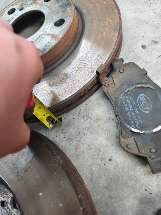 Discos e Pastilhas de Freio Dianteiros Toyota Auris I Lift 1.6 VVTI image 6