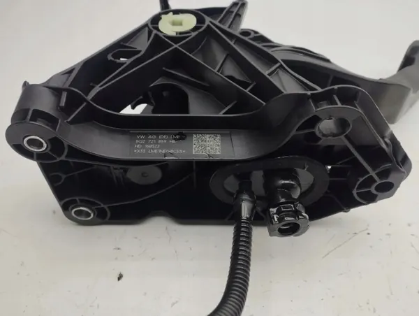 Skoda Octavia Mk4 Kopplingspedal OEM 5Q2721059 image 3