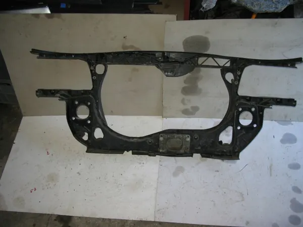 Etupuskurin vahvike OEM 8E0805594B Audi A4 B6:lle image 3