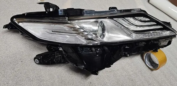 Toyota Camry VIII XV70 2019 Faro Derecho image 4