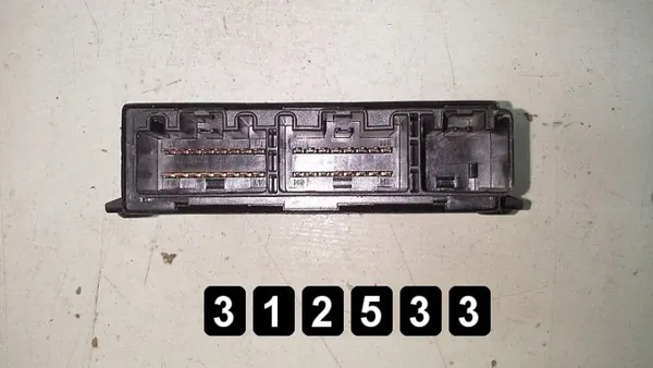 Käytetty Ford Focus ECU OEM AM-312533 vuodelle 2001 image 5