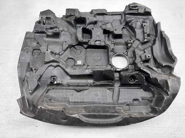 Motorabdeckung Volvo V60 II OEM 31492726 - Gebraucht image 3