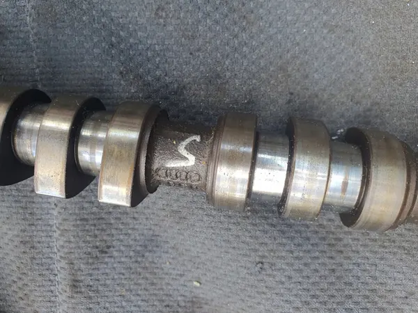 Insugningskamaxel Audi S3 1.8 T image 4