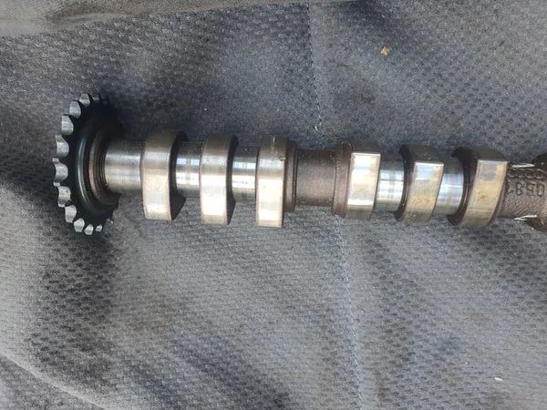 Insugningskamaxel Audi S3 1.8 T image 6