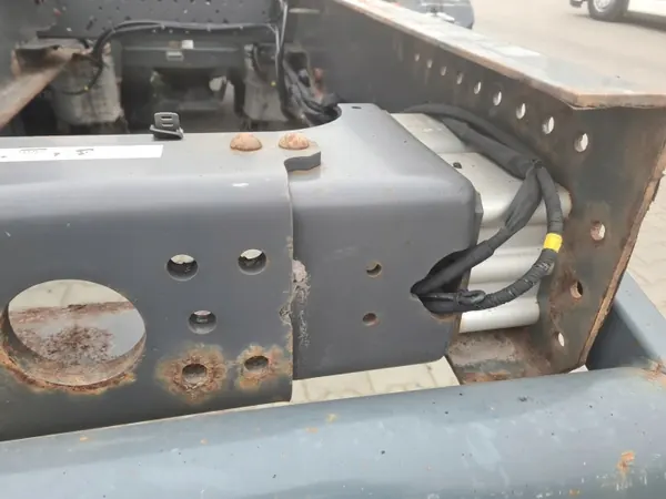 Anhängerkupplung Rahmenbefestigung OEM 21524799 21516799 image 3