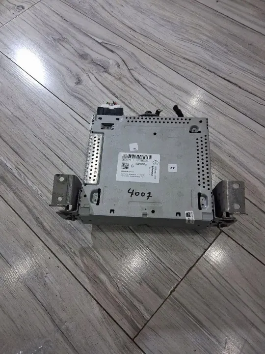 Rádio OEM 281153870R para Renault Captur - Usado image 2
