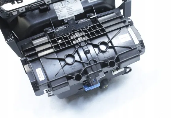 Tunnelram piano svart OEM 8096319 BMW M8 image 6