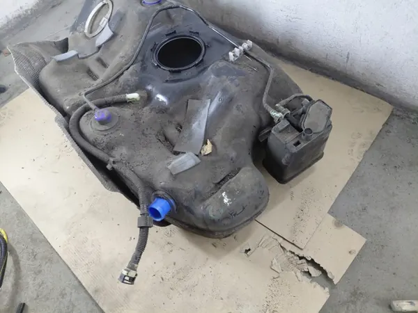 OPEL ASTRA J Kraftstofftank OEM - Gebraucht image 7