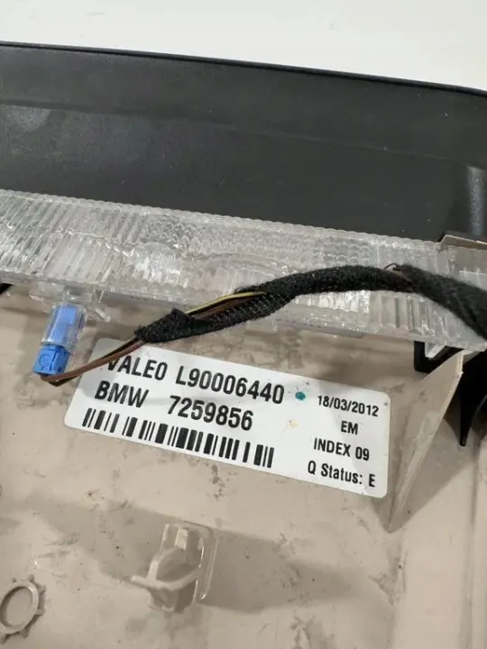Bromsljus BMW OEM 7259856 för F30 - Begagnad image 4