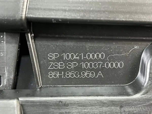 OEM 85H853959A Onderste Deurbescherming Links Audi Q6 image 10